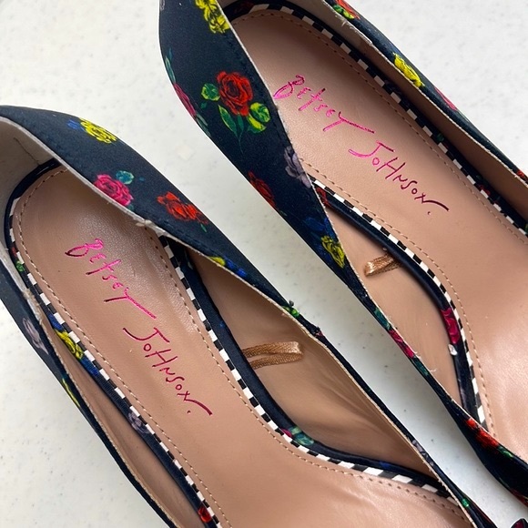 Betsey Johnson Black with Multi Color Flower Pumps - Picture 11 of 12